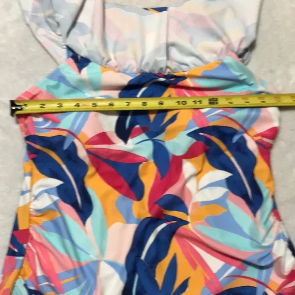 Crown & Ivy Women's Tropical Print Tankini Swim Top in Multicolor Large - Picture 3 of 9